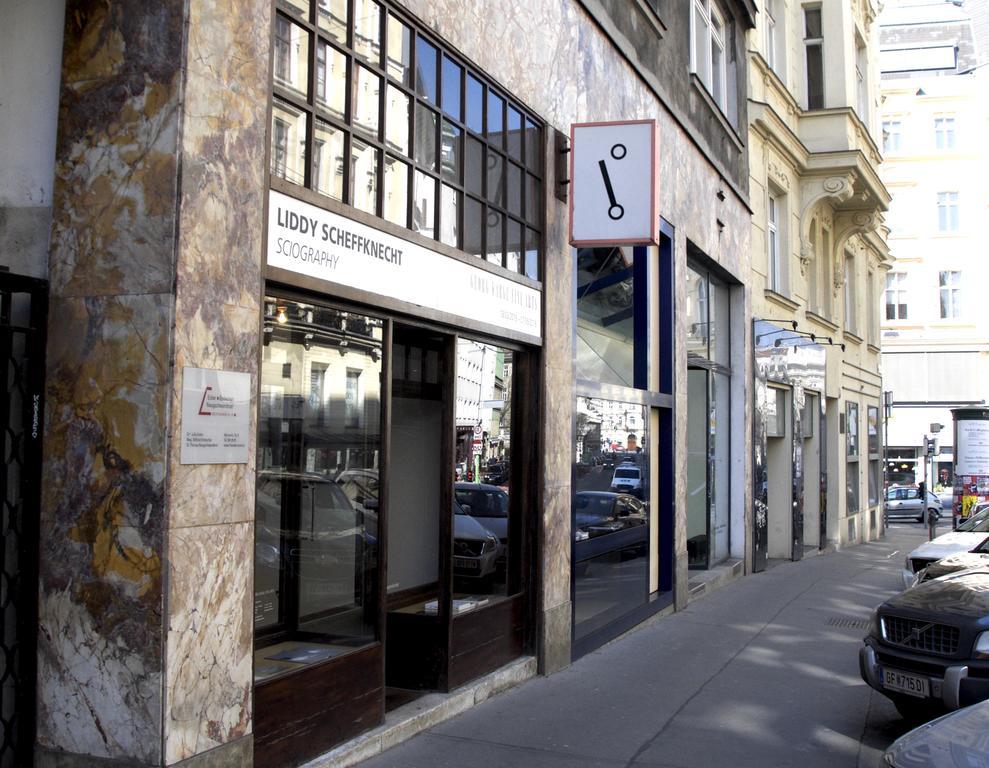 Center Operastreet 